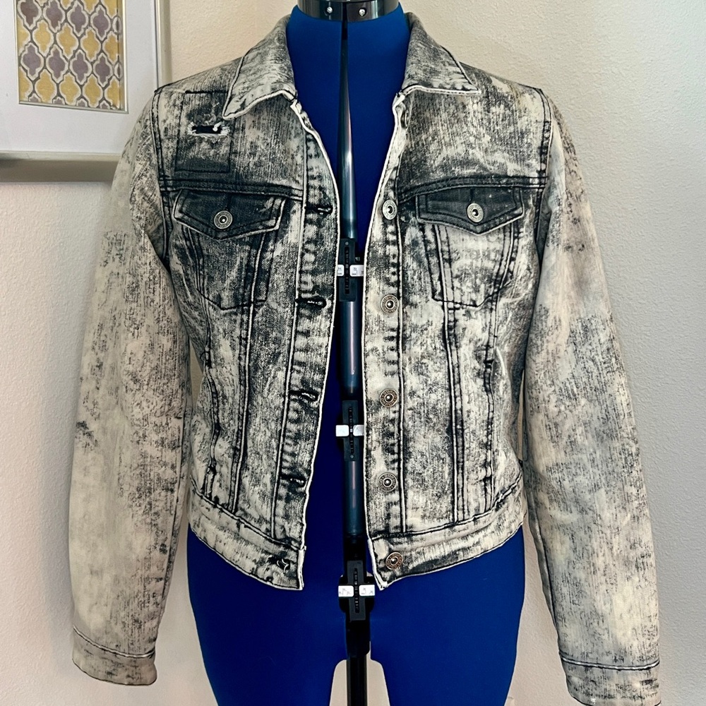 Bongo Women’s Acid Wash Distressed Denim Jacket Y2K Sz M